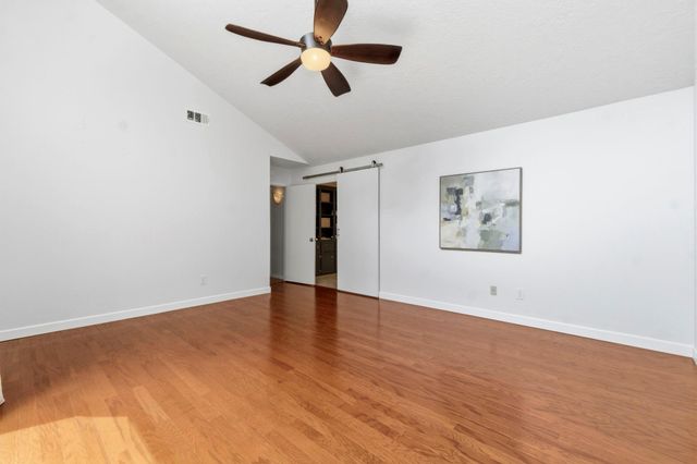 17 Greenridge Forest Drive, The Woodlands, TX 77381