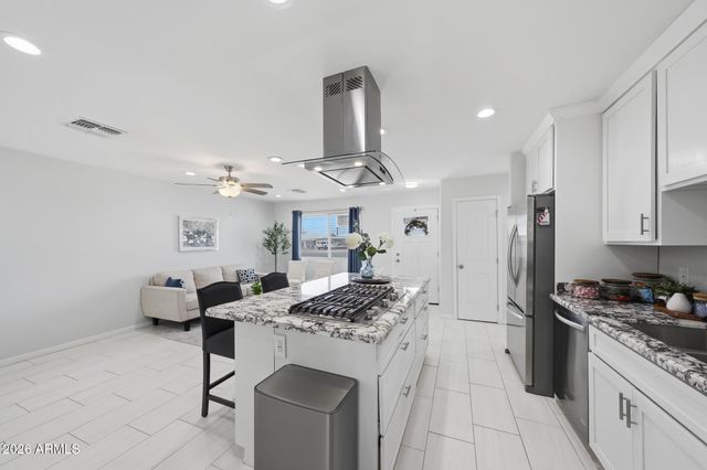 12819 N 111th Avenue, Sun City, AZ 85351