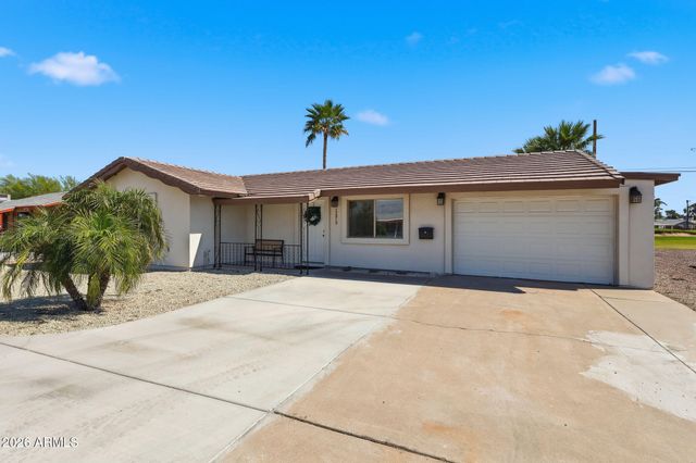 12819 N 111th Avenue, Sun City, AZ 85351