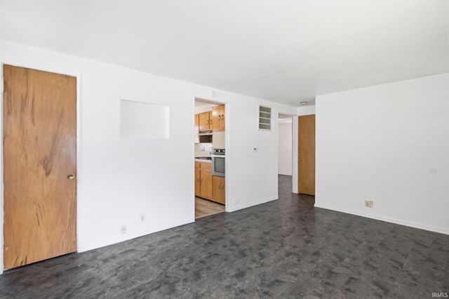 919 Dover Drive, South Bend, IN 46614