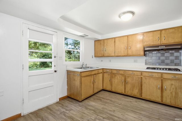 919 Dover Drive, South Bend, IN 46614