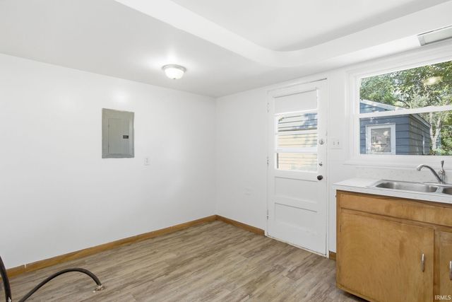 919 Dover Drive, South Bend, IN 46614