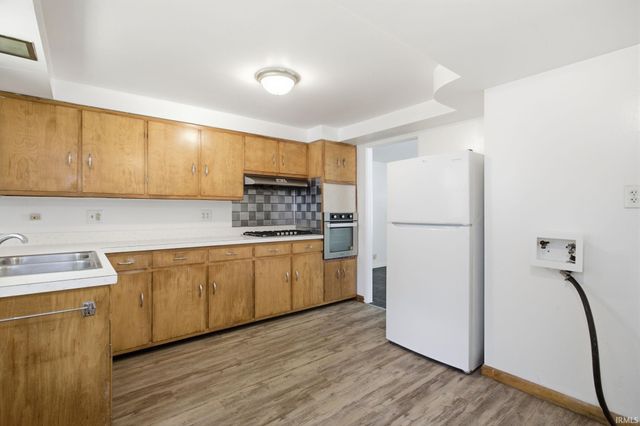 919 Dover Drive, South Bend, IN 46614