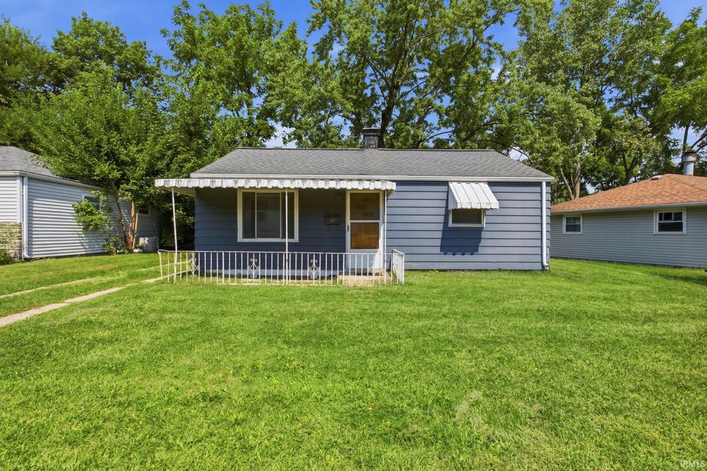 919 Dover Drive, South Bend, IN 46614