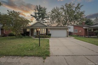 15036 Lakewood Drive, Plymouth, MI 48170