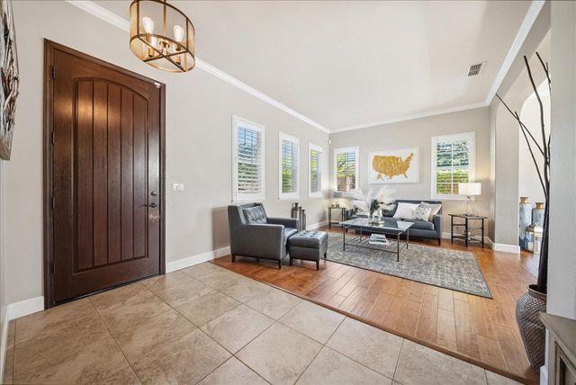 4031 White Mill Crescent Rd, Roseville, CA 95747