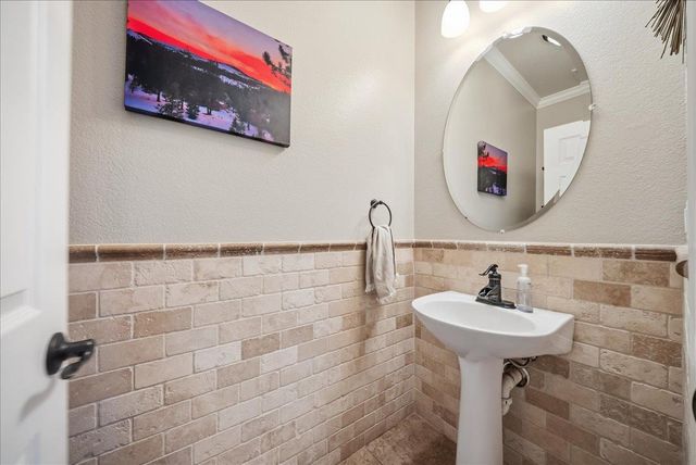 4031 White Mill Crescent Rd, Roseville, CA 95747