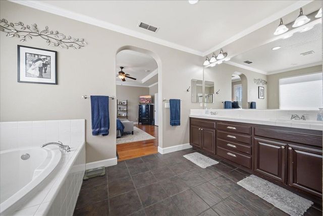 4031 White Mill Crescent Rd, Roseville, CA 95747