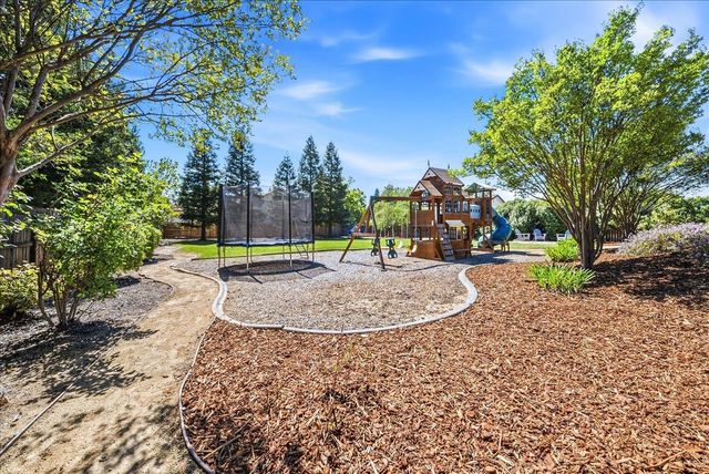 4031 White Mill Crescent Rd, Roseville, CA 95747