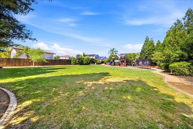 4031 White Mill Crescent Rd, Roseville, CA 95747