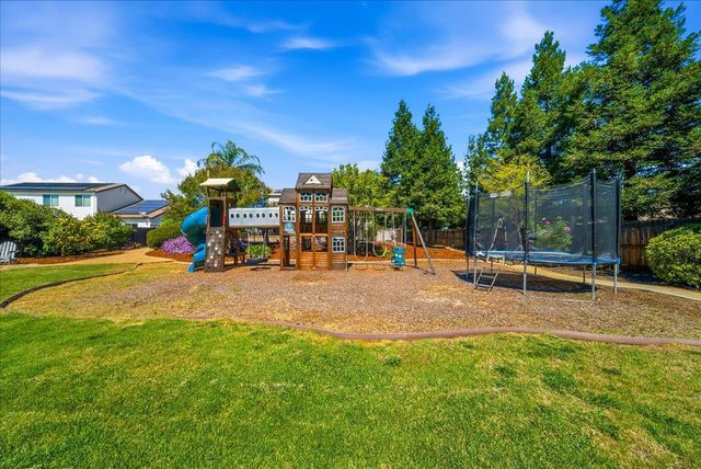 4031 White Mill Crescent Rd, Roseville, CA 95747