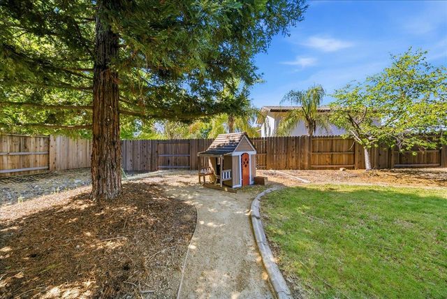 4031 White Mill Crescent Rd, Roseville, CA 95747