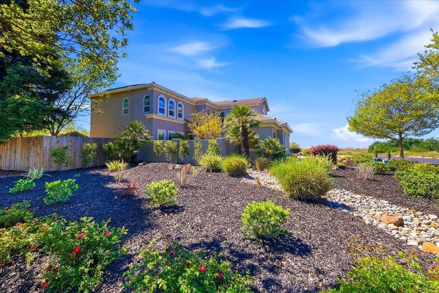 4031 White Mill Crescent Rd, Roseville, CA 95747