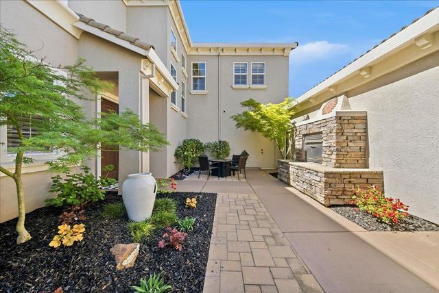 4031 White Mill Crescent Rd, Roseville, CA 95747