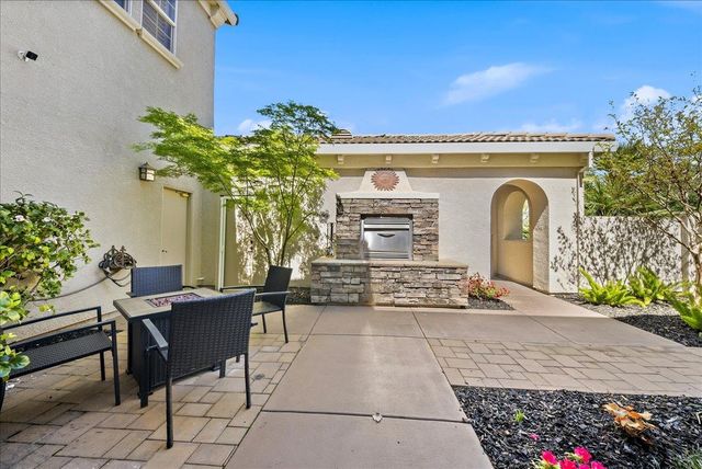 4031 White Mill Crescent Rd, Roseville, CA 95747