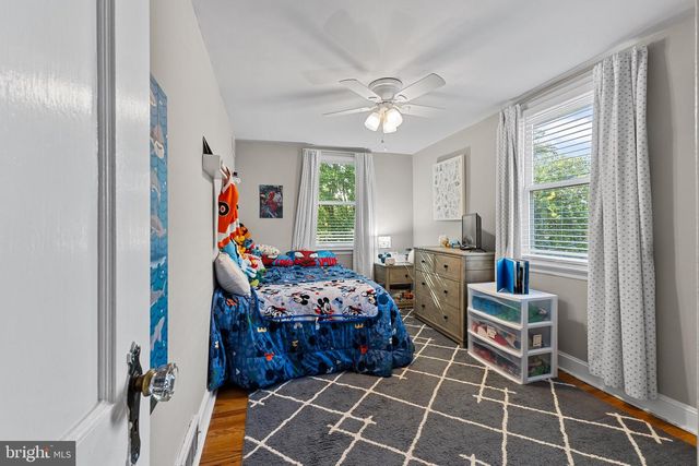 910 FARISTON DR, Drexel Hill, PA 19026