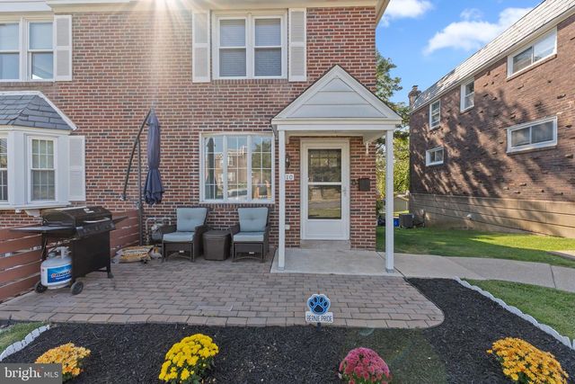 910 FARISTON DR, Drexel Hill, PA 19026