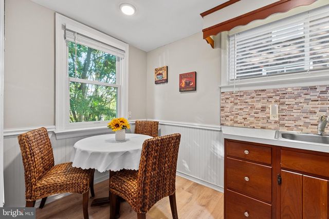 910 FARISTON DR, Drexel Hill, PA 19026