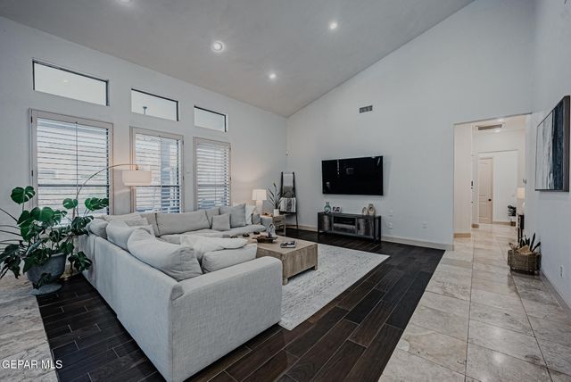 6236 FRANKLIN HAWK Avenue, El Paso, TX 79912