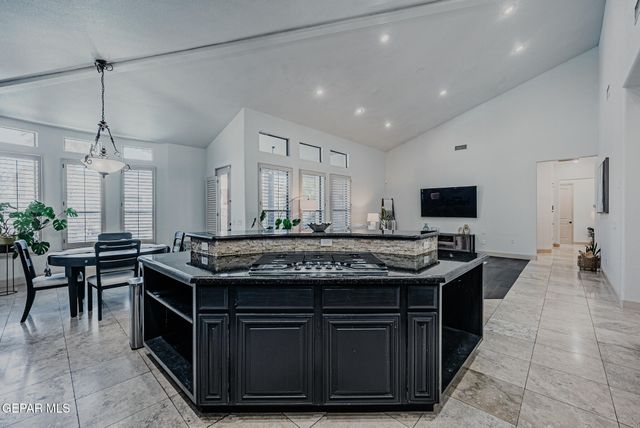 6236 FRANKLIN HAWK Avenue, El Paso, TX 79912