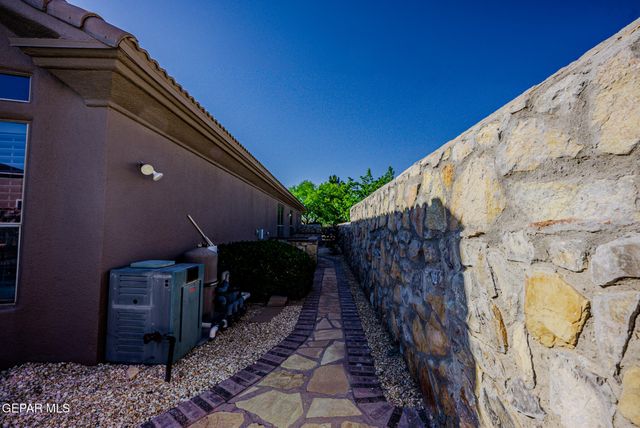 6236 FRANKLIN HAWK Avenue, El Paso, TX 79912