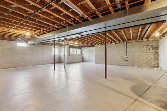 1520 Pamme COURT, West Bend, WI 53090