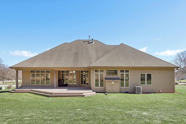 1520 Pamme COURT, West Bend, WI 53090