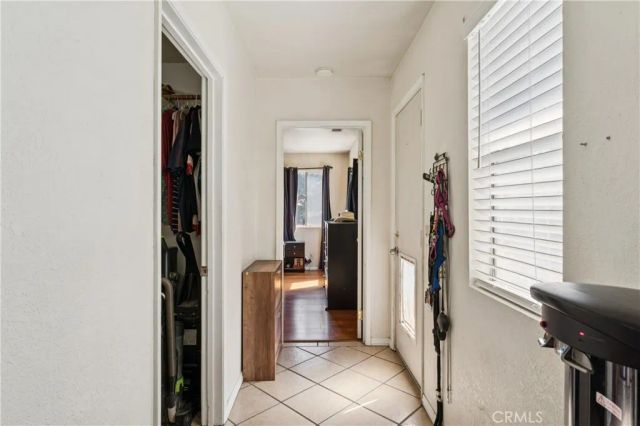 6925 Barton, San Bernardino, CA 92404