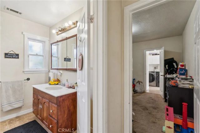 6925 Barton, San Bernardino, CA 92404