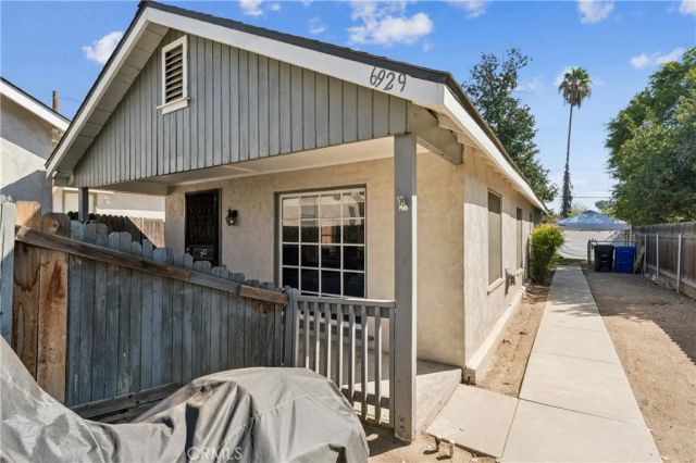 6925 Barton, San Bernardino, CA 92404