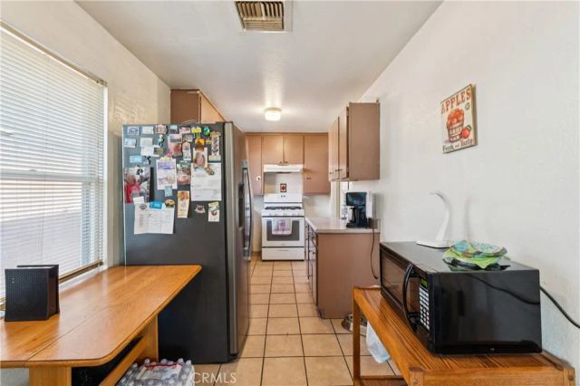 6925 Barton, San Bernardino, CA 92404