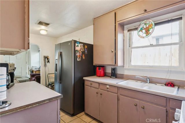 6925 Barton, San Bernardino, CA 92404