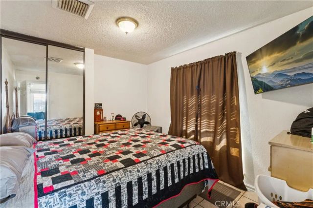 6925 Barton, San Bernardino, CA 92404