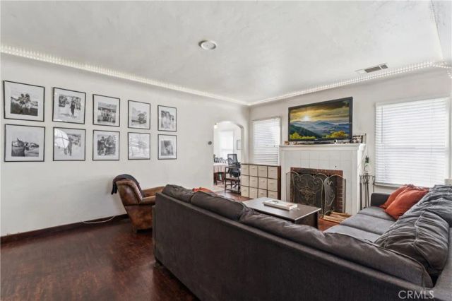6925 Barton, San Bernardino, CA 92404