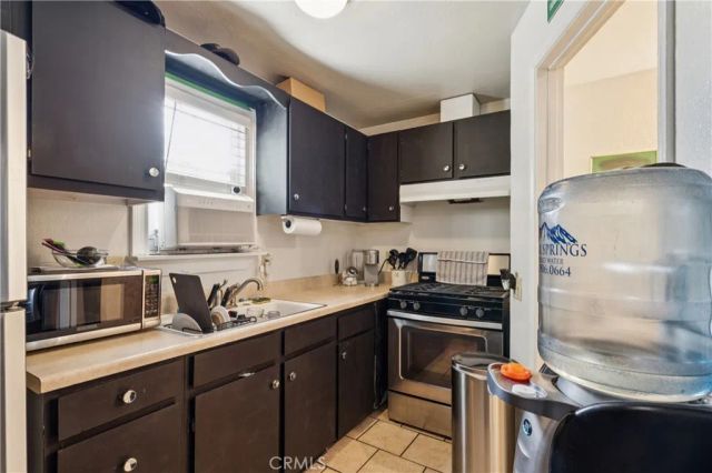 6925 Barton, San Bernardino, CA 92404