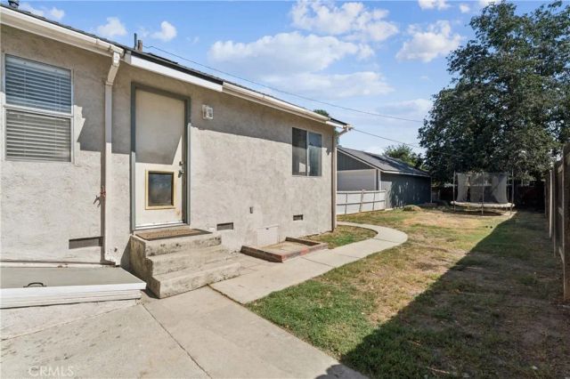 6925 Barton, San Bernardino, CA 92404