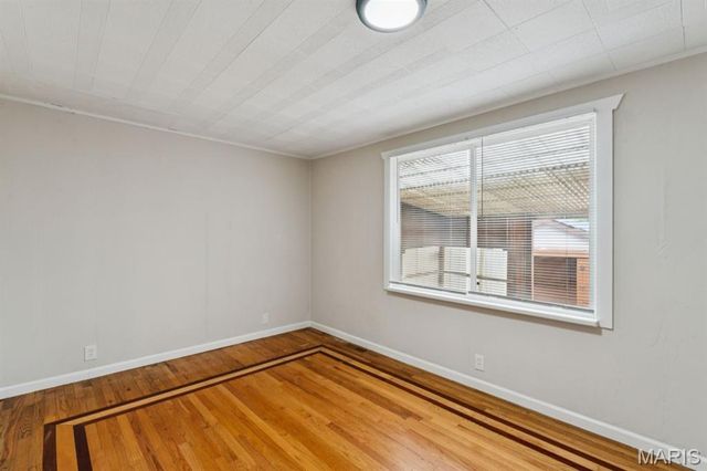 3851 Neosho, St Louis, MO 63116