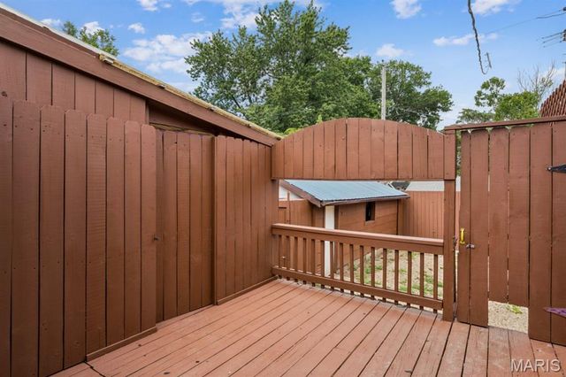 3851 Neosho, St Louis, MO 63116