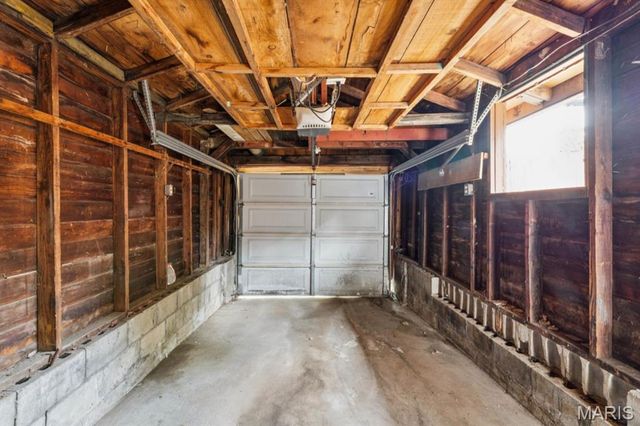 3851 Neosho, St Louis, MO 63116