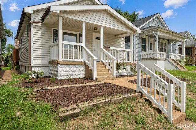 3851 Neosho, St Louis, MO 63116