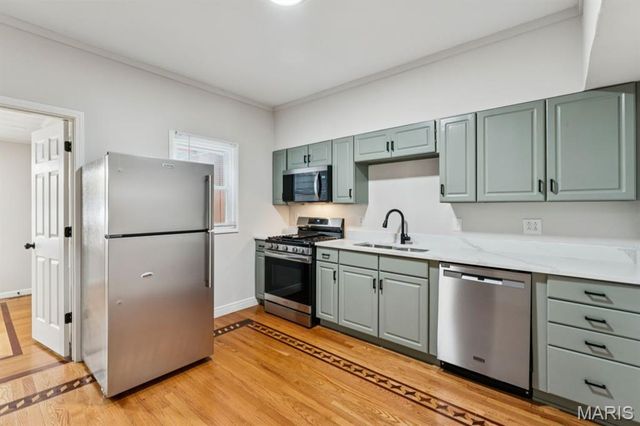 3851 Neosho, St Louis, MO 63116