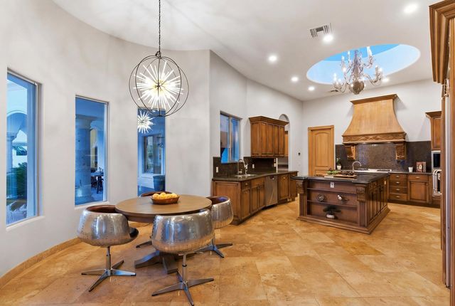 9071 N 53rd Place, Paradise Valley, AZ 85253
