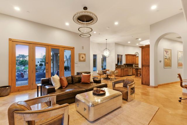 9071 N 53rd Place, Paradise Valley, AZ 85253