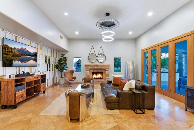 9071 N 53rd Place, Paradise Valley, AZ 85253