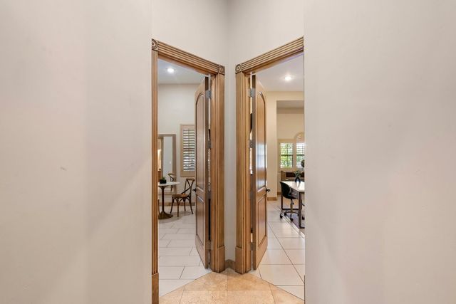 9071 N 53rd Place, Paradise Valley, AZ 85253