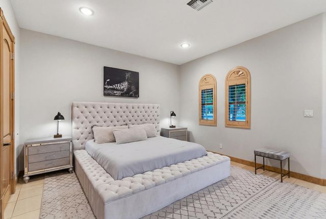 9071 N 53rd Place, Paradise Valley, AZ 85253