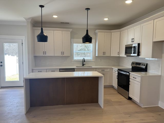 413 Gingerwood Ct, Hermitage, TN 37076