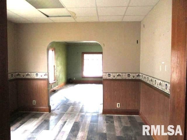 447 N 10TH Avenue, Canton, IL 61520