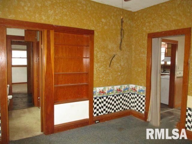 447 N 10TH Avenue, Canton, IL 61520