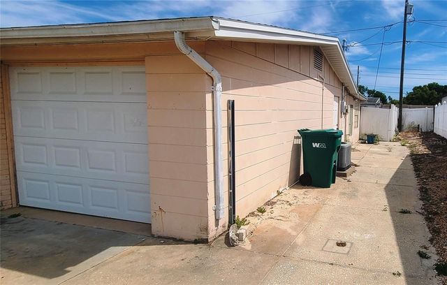 5200 CHET DRIVE, New Port Richey, FL 34652